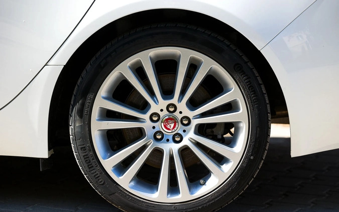 Jaguar XF cena 94000 przebieg: 56000, rok produkcji 2019 z Witkowo małe 326